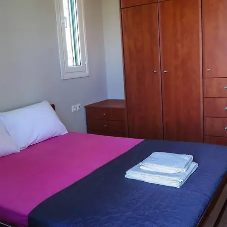 Villa Rania: ευάερη με θέα τη θάλασσα *