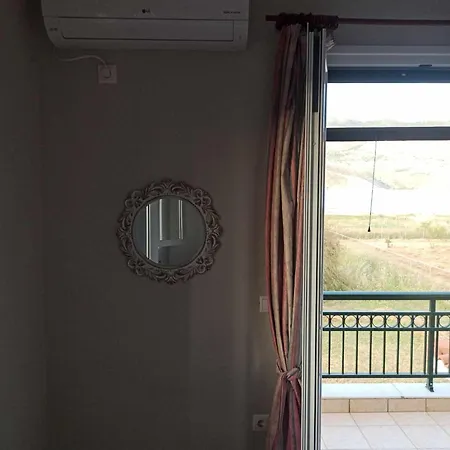 Villa Rania: ευάερη με θέα τη θάλασσα