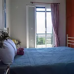 Villa Rania: ευάερη με θέα τη θάλασσα *