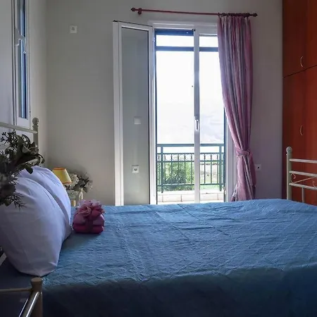 Vila Rania: ευάερη με θέα τη θάλασσα *