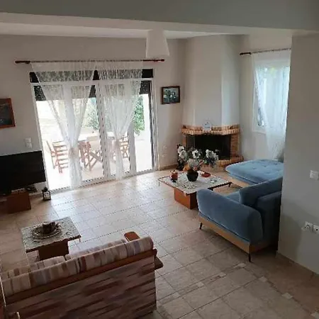 Vila Rania: ευάερη με θέα τη θάλασσα *