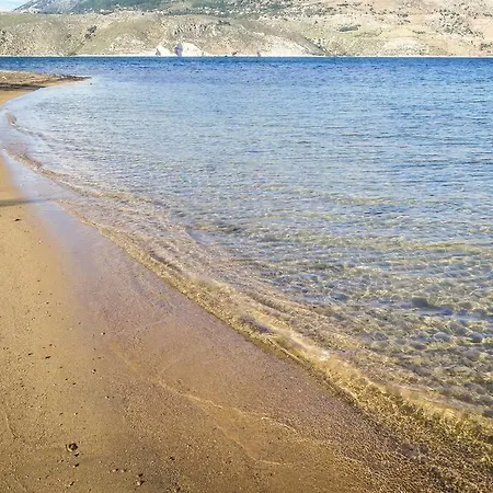 Rania: ευάερη με θέα τη θάλασσα Lixouri